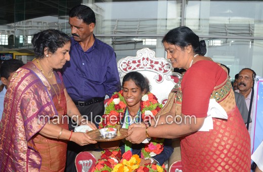 MR Poovamma gets grand welcome in Mangalore